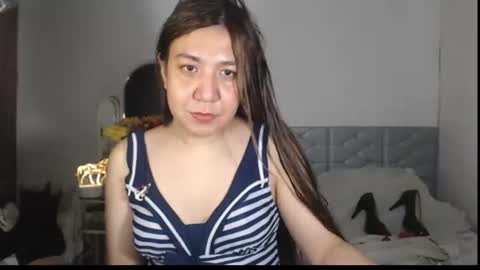 Snapshot of stellahugets chatting on November 13, 8:52 pm Stella online show from November 13, 8:52 pm