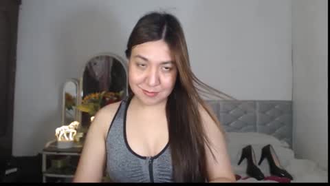 Snapshot of stellahugets chatting on December 14, 8:46 pm Stella online show from December 14, 8:46 pm