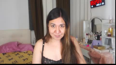 Snapshot of stellahugets chatting on May 27, 6:05 pm Stella online show from May 27, 6:05 pm