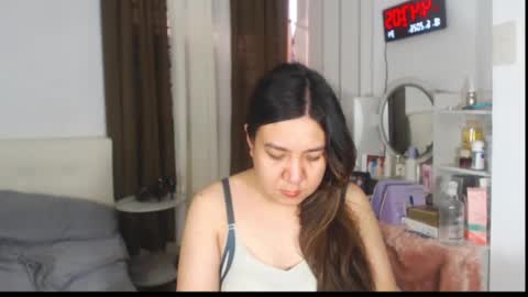 Snapshot of stellahugets chatting on June 18, 8:47 am Stella online show from June 18, 8:47 am