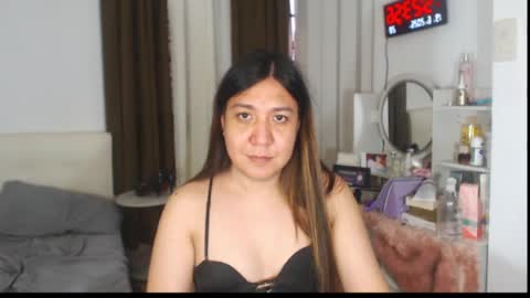Snapshot of stellahugets chatting on June 19, 9:24 am Stella online show from June 19, 9:24 am
