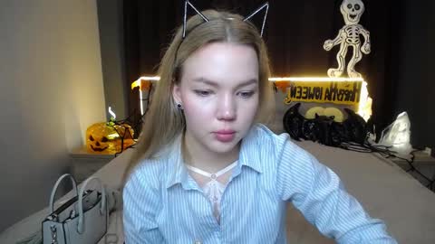 stellalights online show from October 20, 12:05 pm