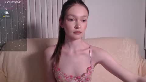 stellapayne online show from June 16, 1:52 am