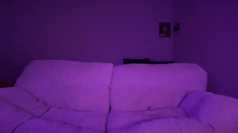 stellapearl online show from November 29, 8:50 am