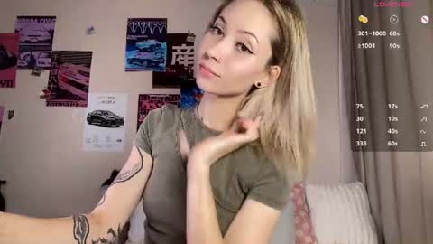 Snapshot of stellar_blade chatting on August 4, 4:26 am Alexia online show from August 4, 4:26 am