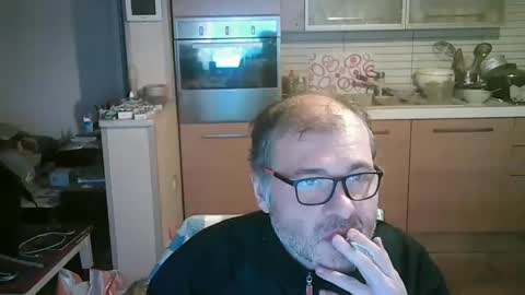 Snapshot of stellar_mesh3d chatting on January 4, 3:40 am Mesh3D online show from January 4, 3:40 am