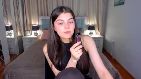 StellaRainbow online show from April 30, 9:48 am