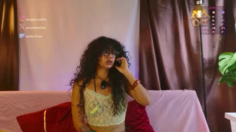 Snapshot of stellart_ chatting on May 7, 8:14 pm stellart_ online show from May 7, 8:14 pm