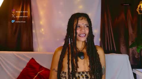 Snapshot of stellart_ chatting on May 20, 2:18 am stellart_ online show from May 20, 2:18 am