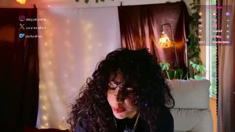 Snapshot of stellart_ chatting on June 18, 10:14 pm stellart_ online show from June 18, 10:14 pm