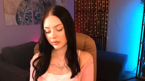 Snapshot of stellary_shy chatting on December 11, 6:09 pm Stellary online show from December 11, 6:09 pm