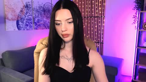 Snapshot of stellary_shy chatting on January 1, 4:50 pm Stellary online show from January 1, 4:50 pm