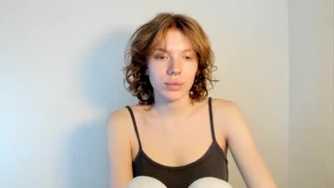 S T E L L A online show from September 9, 11:54 am