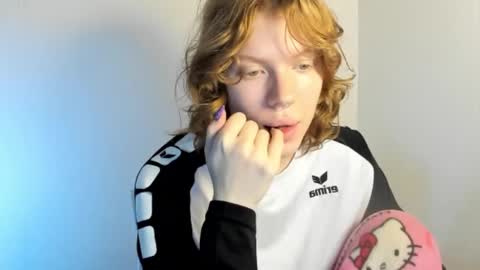 S T E L L A online show from October 14, 8:15 am