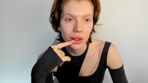 S T E L L A online show from January 16, 10:08 am