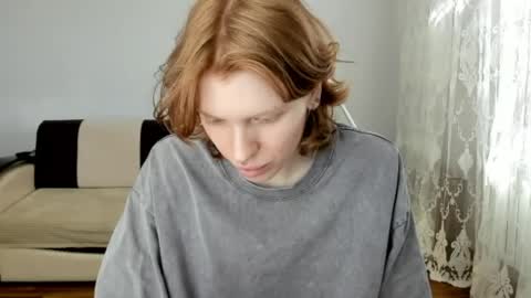 S T E L L A online show from May 5, 10:34 am