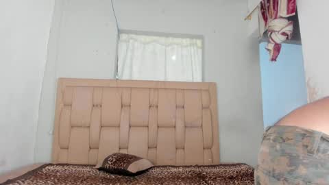 Snapshot of stepcouple__ chatting on January 26, 9:07 pm Stepcouple online show from January 26, 9:07 pm