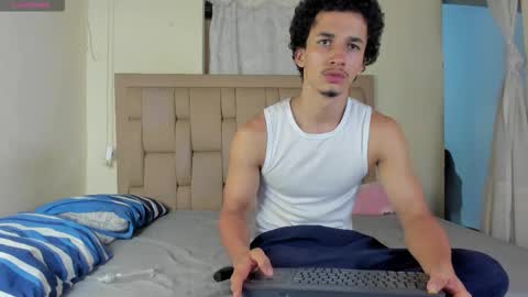 Snapshot of stepcouple__ chatting on September 28, 10:15 pm Stepcouple online show from September 28, 10:15 pm