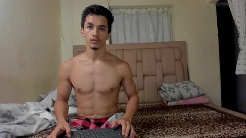 Snapshot of stepcouple__ chatting on November 29, 11:52 pm Stepcouple online show from November 29, 11:52 pm