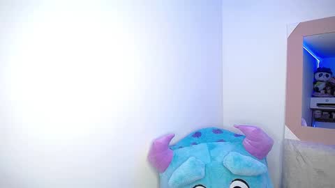 Emma online show from February 4, 7:22 pm