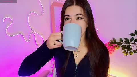 Emma online show from February 5, 9:52 pm