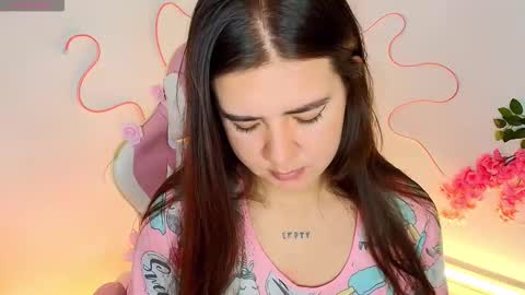 Emma online show from March 6, 3:03 am