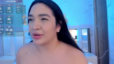 Snapshot of stephania_diamond chatting on March 4, 8:13 am online show from March 4, 8:13 am