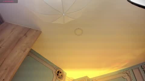 Snapshot of stephania_diamond chatting on October 14, 2:12 am online show from October 14, 2:12 am