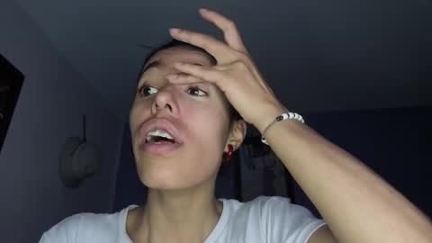 Stephania online show from March 11, 5:52 pm