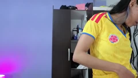 Stephania online show from June 17, 3:24 pm