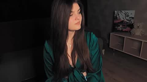 Snapshot of stephanieemiller chatting on October 5, 1:59 am Steph online show from October 5, 1:59 am