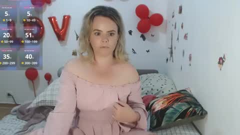 Stephanie   online show from June 17, 9:45 am