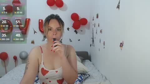 Snapshot of stephaniewild chatting on July 1, 10:06 am Stephanie online show from July 1, 10:06 am