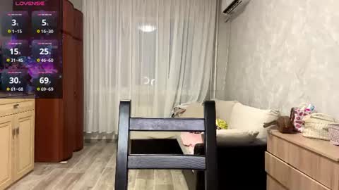 Snapshot of stephaniflicek chatting on July 10, 5:15 pm Stephani online show from July 10, 5:15 pm