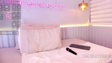 Snapshot of stephany__monroe chatting on February 11, 4:35 pm Stephany online show from February 11, 4:35 pm