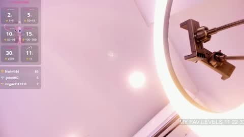 Snapshot of stephany__monroe chatting on March 5, 7:49 pm Stephany online show from March 5, 7:49 pm