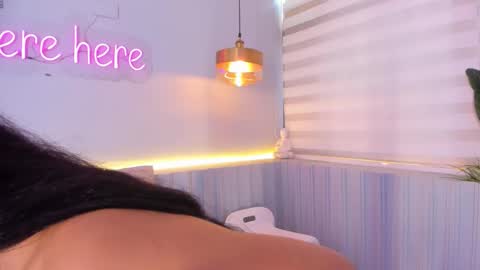 Stephany  online show from November 17, 4:57 pm