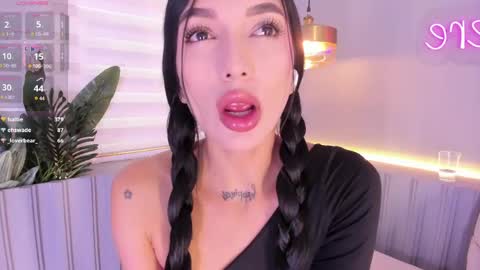 Stephany  online show from May 13, 5:10 pm