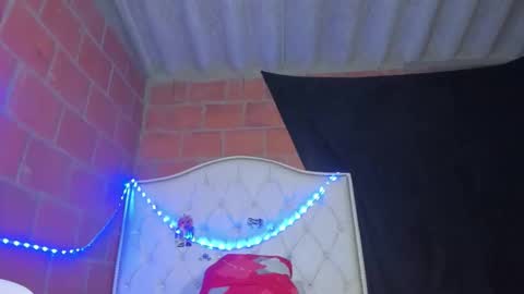 Snapshot of stephany_doll_ chatting on October 25, 11:43 pm Anny online show from October 25, 11:43 pm