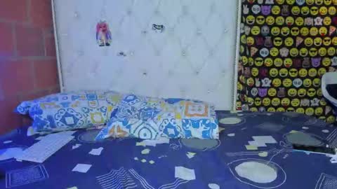 Snapshot of stephany_doll_ chatting on October 27, 11:36 am Anny online show from October 27, 11:36 am