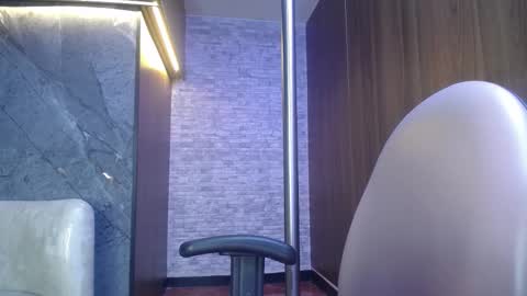 stephany_rodriguez_ online show from February 28, 1:45 pm