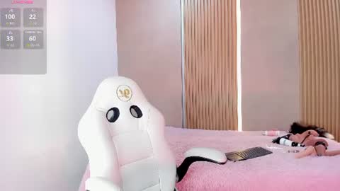 Snapshot of stephany_summer chatting on July 11, 8:00 pm Stephany online show from July 11, 8:00 pm