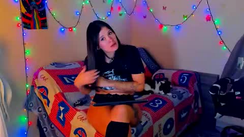 Snapshot of stephany_uwu chatting on December 2, 12:05 am Stephany independient model online show from December 2, 12:05 am