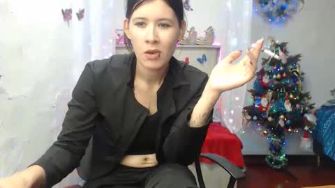 Snapshot of stephany_uwu chatting on December 19, 11:23 pm Stephany independient model online show from December 19, 11:23 pm