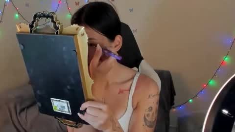 Snapshot of stephany_uwu chatting on February 7, 11:19 pm Stephany independient model online show from February 7, 11:19 pm