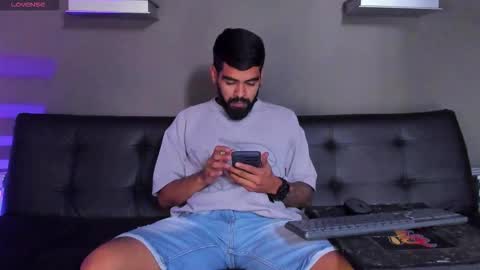    ................     online show from September 27, 7:52 pm