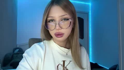 Stef online show from March 14, 1:16 pm