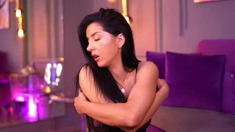 Snapshot of stephierouse chatting on September 21, 5:53 am Steph online show from September 21, 5:53 am