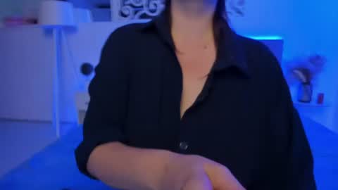Stephie online show from July 22, 5:38 pm