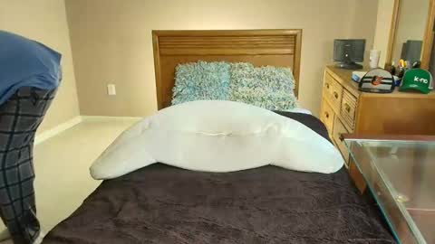 Snapshot of stephonstallion chatting on December 3, 8:07 pm Stephon Stallion online show from December 3, 8:07 pm